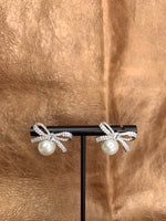 Silver Luxe Pearl Bows