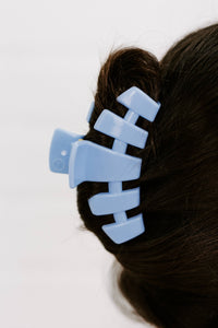 Classic Clear Skies Medium Hair Clip