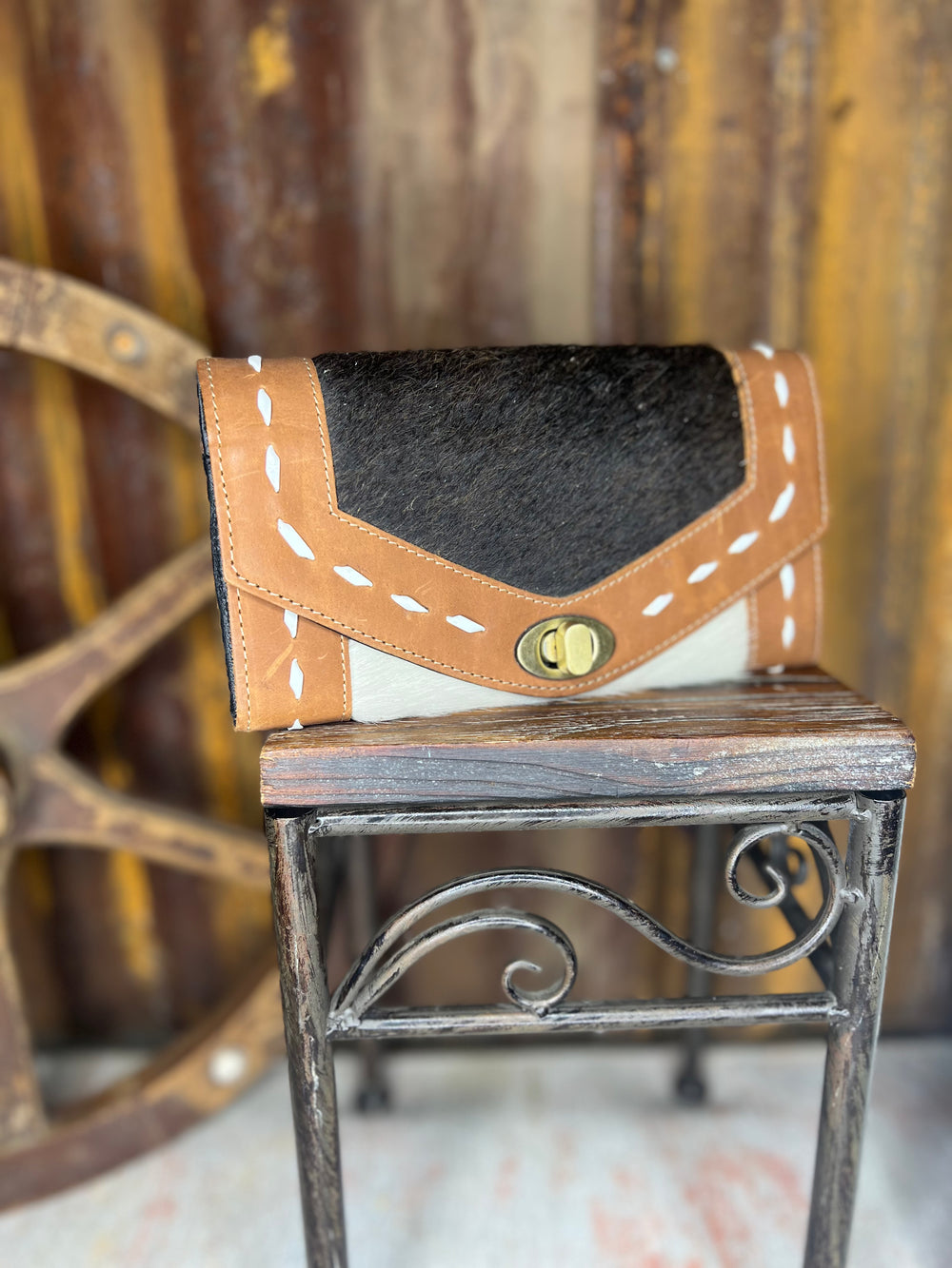 Oxbow Falls Clasp Wallet