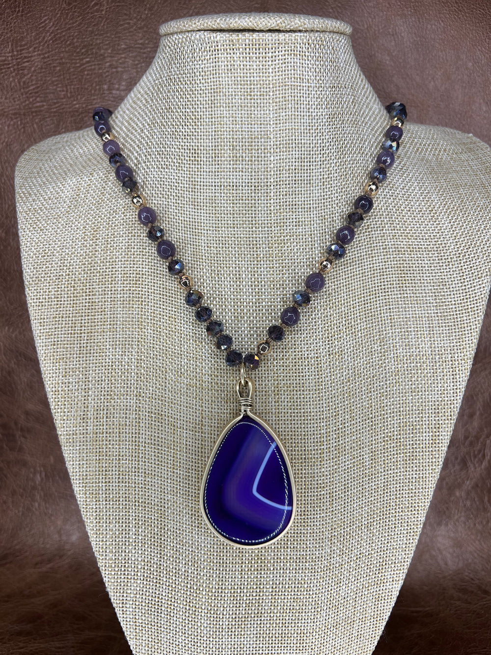 Violet Vibes Agate Necklace
