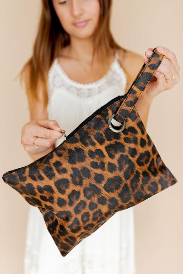 Amber Cheetah Trendy Clutch